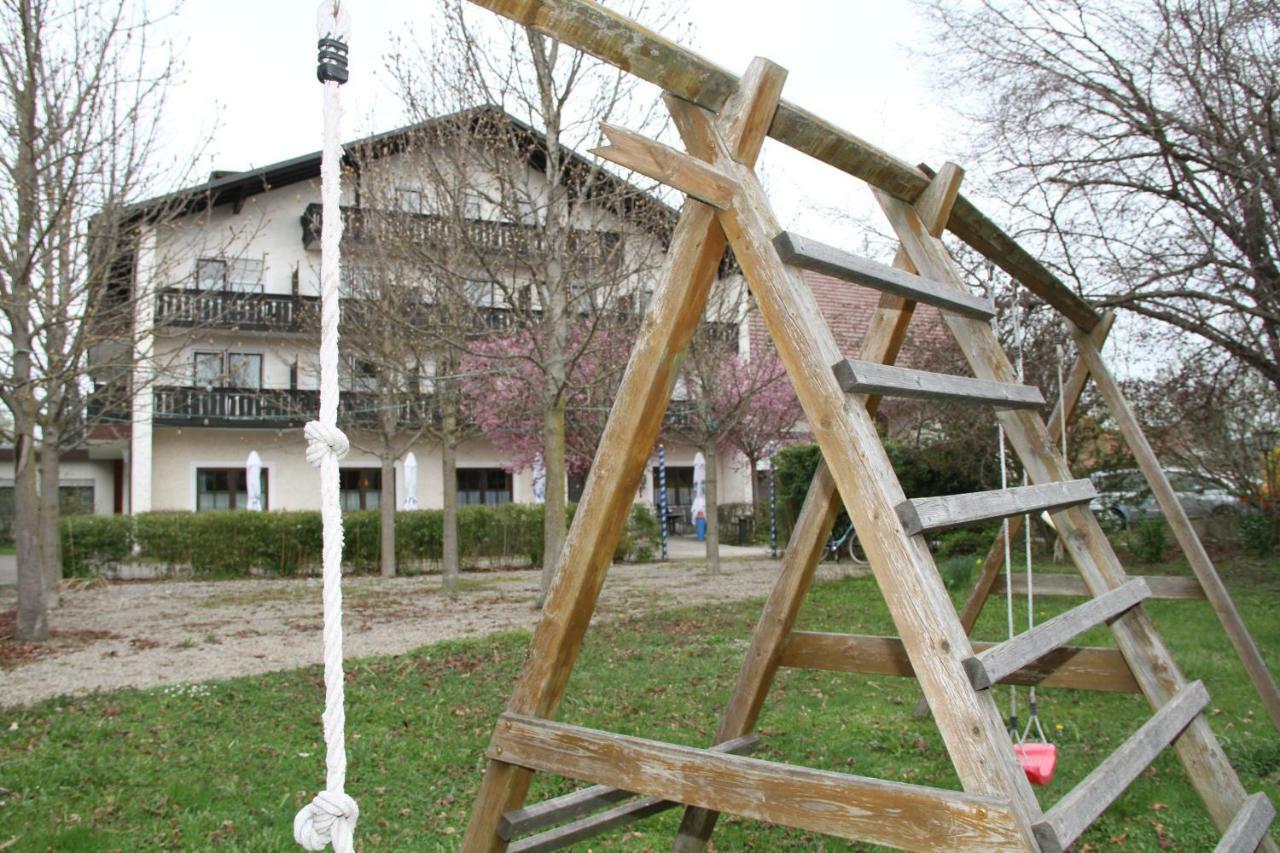 Hotel Hiemer Memmingen Bagian luar foto