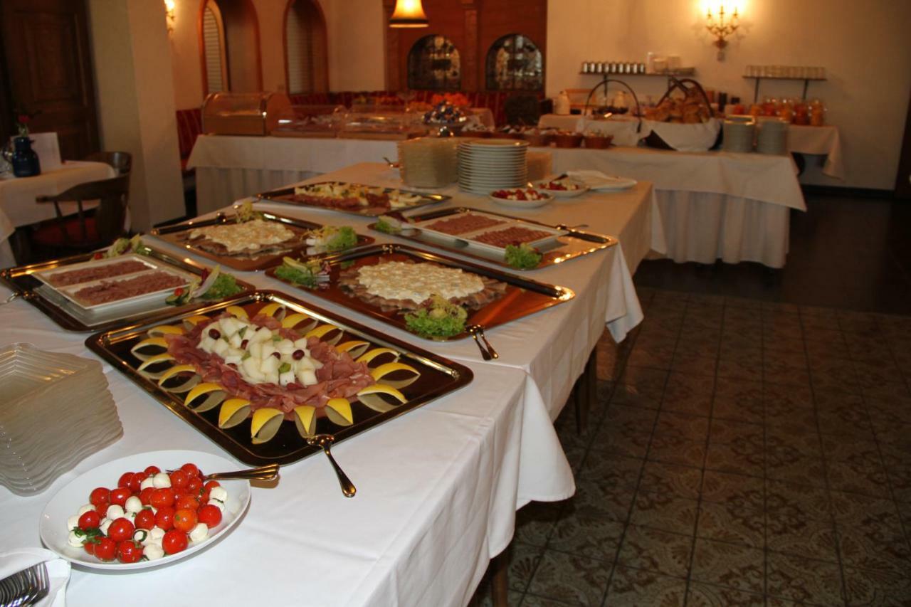 Hotel Hiemer Memmingen Bagian luar foto