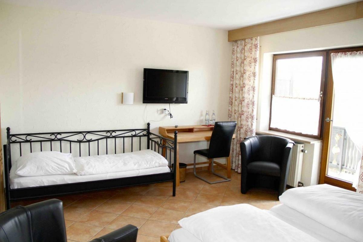 Hotel Hiemer Memmingen Bagian luar foto